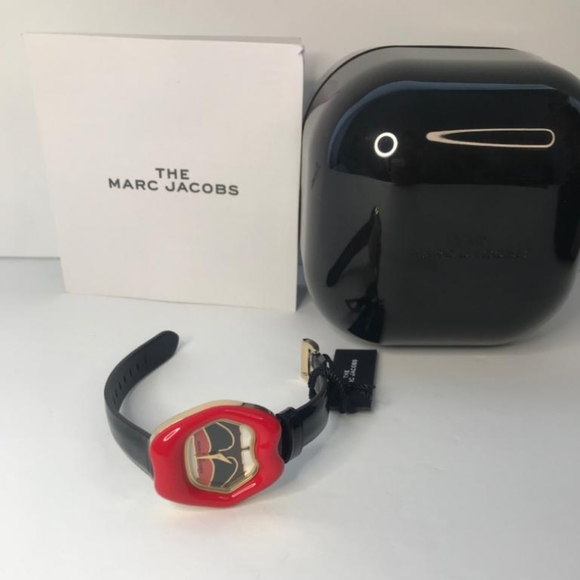💯 Original Marc Jacobs The Lip Quartz Black Dial Ladies Watch MJ0120190889. - Picture 3 of 11